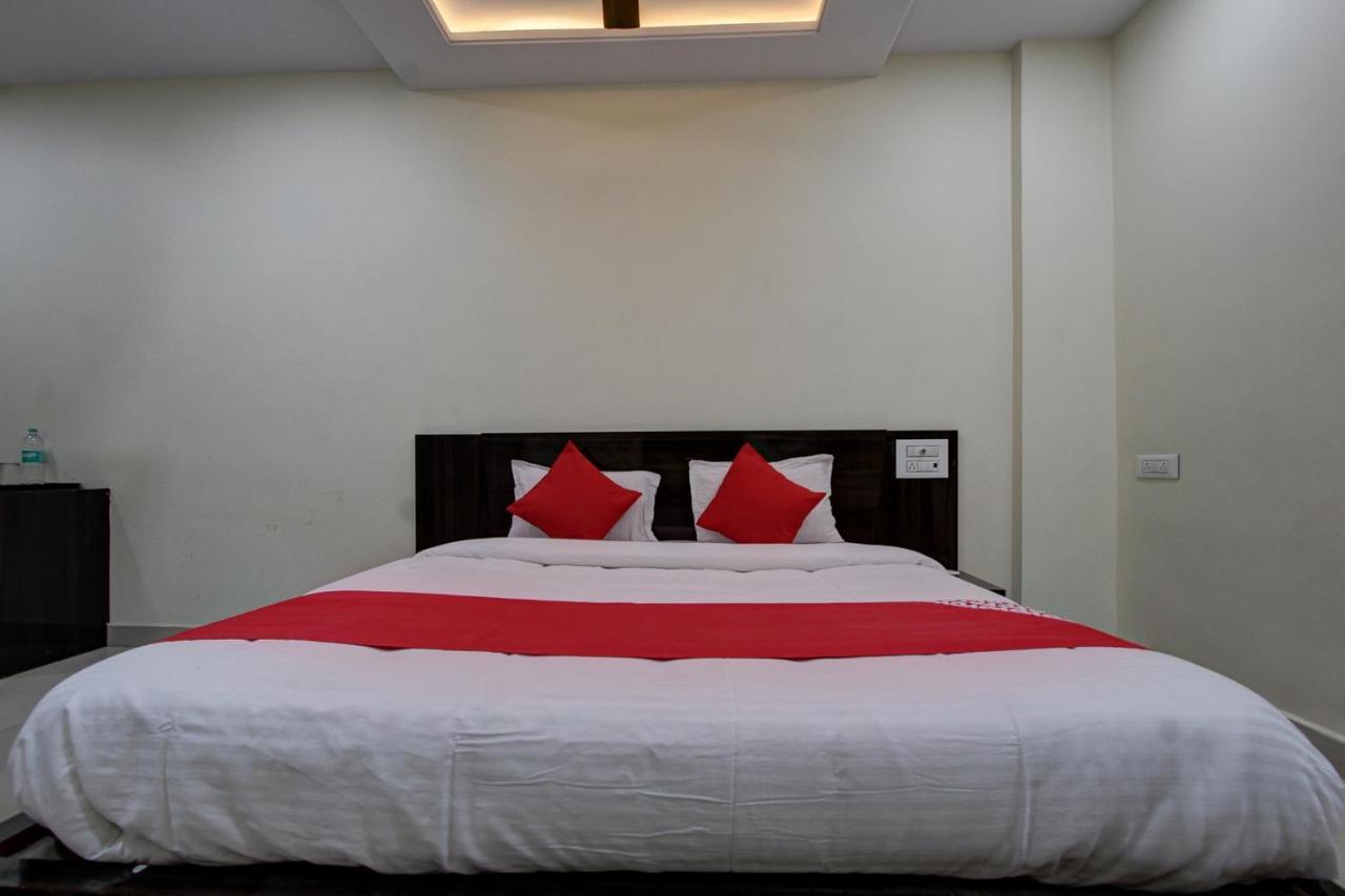 Collection O 38566 Mk Hotel And Lodge Gulbarga Luaran gambar