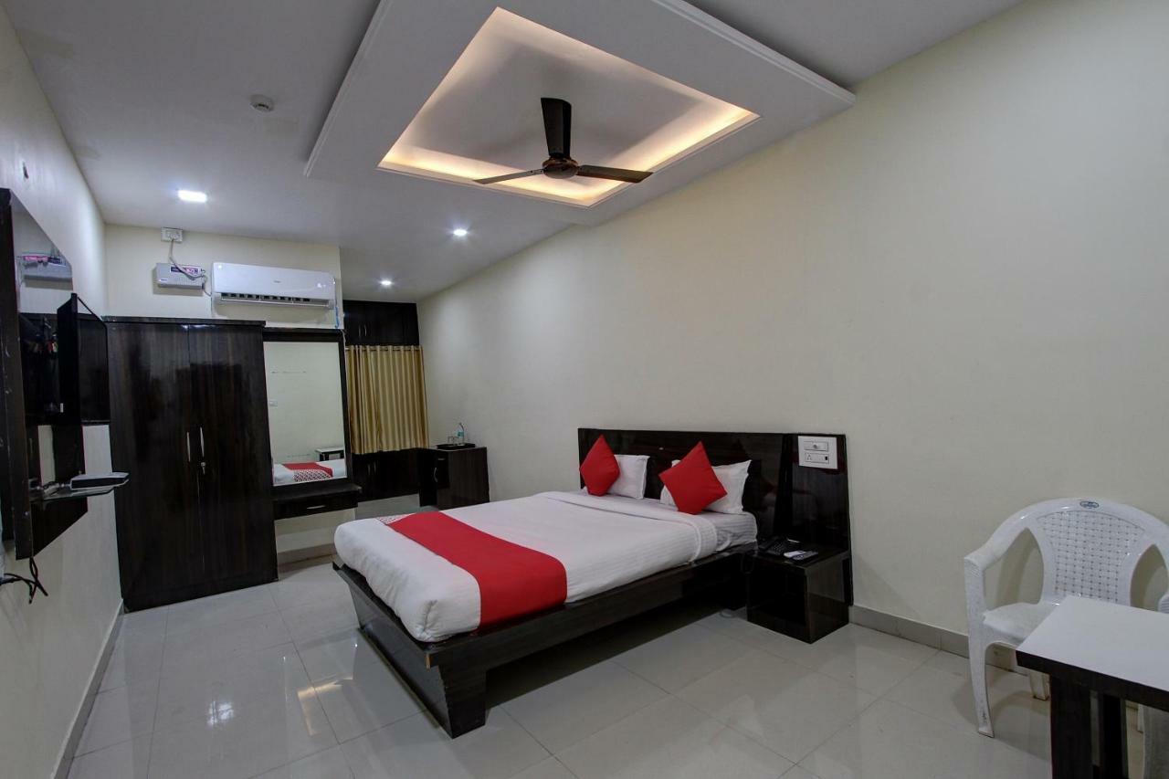 Collection O 38566 Mk Hotel And Lodge Gulbarga Luaran gambar